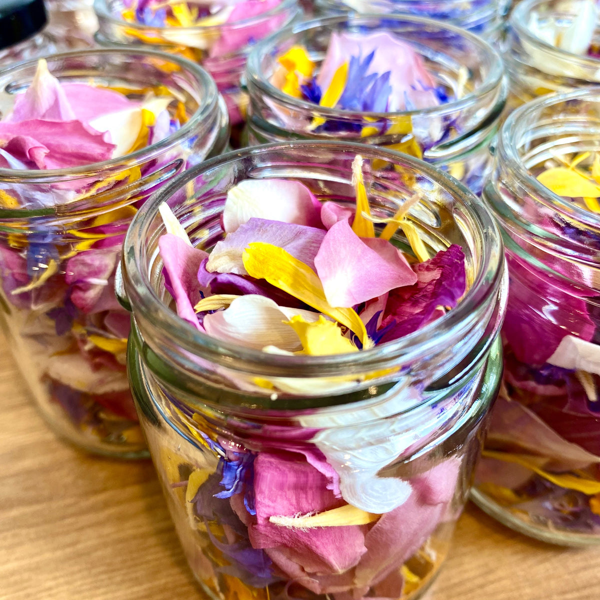 Seasonal Cocktail & Cupcake Edible Flower Petals